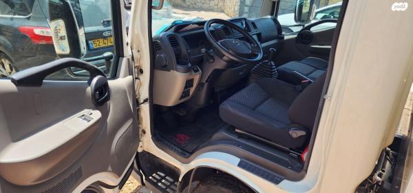 ניסאן קבסטאר דאבל קבינה ידני דיזל + ארגז 3.0 (150 כ''ס) 4.0 טון דיזל 2017 למכירה בכפר סבא