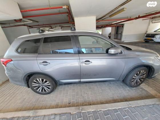 מיצובישי אאוטלנדר Instyle אוט' 7 מק' 2.0 (150 כ"ס) בנזין 2019 למכירה במודיעין מכבים רעות