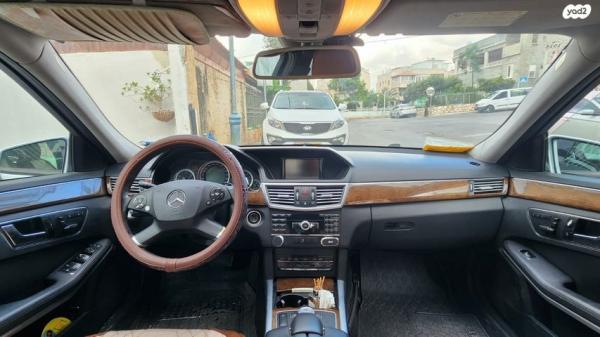מרצדס E-Class E300 Classic אוט' 3.0 (231 כ''ס) בנזין 2010 למכירה בנהריה