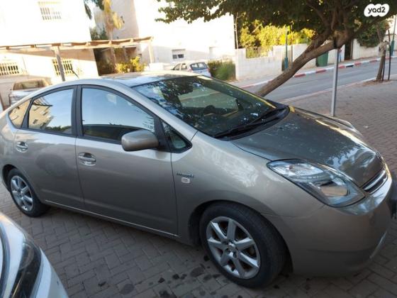 טויוטה פריוס GLI הייבריד אוט' 1.5 (76 כ"ס) בנזין 2008 למכירה בערוגות