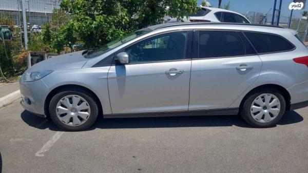 פורד פוקוס Trend סטיישן אוט' 1.6 (125 כ''ס) בנזין 2013 למכירה באשדוד