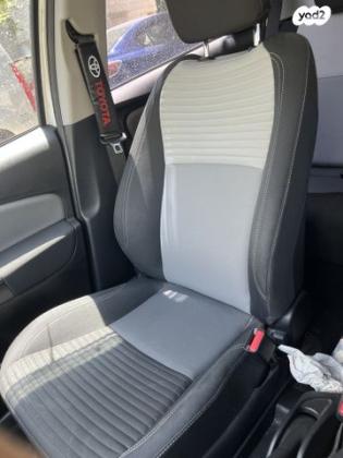 טויוטה יאריס Style אוט' 1.5 (112 כ"ס) בנזין 2018 למכירה בנהריה