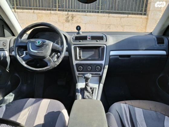 סקודה אוקטביה Ambition אוט' 1.4 (122 כ"ס) בנזין 2013 למכירה במעלה אדומים