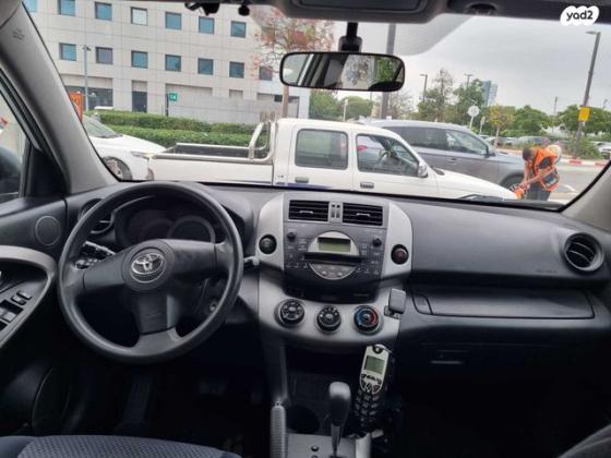 טויוטה RAV4 ארוך 4X4 GLI אוט' 2.0 (152 כ''ס) בנזין 2007 למכירה ברעננה