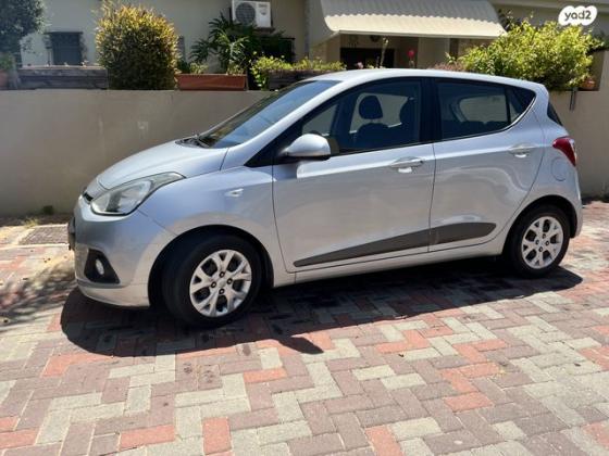 יונדאי i10 Insight ידני 1.0 (66 כ"ס) בנזין 2015 למכירה בגן יבנה