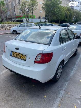 קיה ריו EX סדאן אוט' 1.4 (97 כ''ס) בנזין 2011 למכירה בקרית אונו