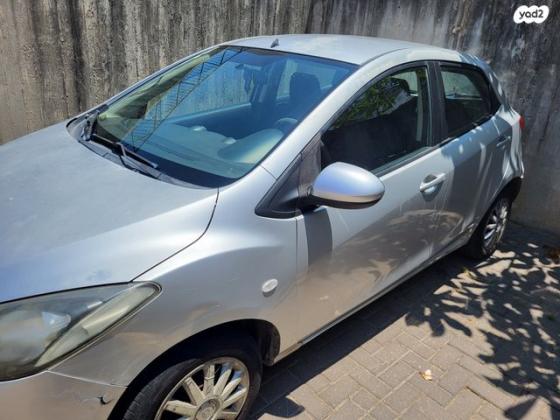 מאזדה H Active אוט' 1.5 (103 כ"ס) בנזין 2012 למכירה בבת חפר
