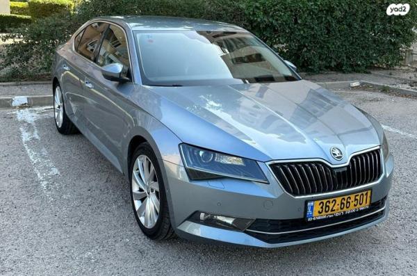 סקודה סופרב (עד 2019) Style אוט' 1.8 (180 כ''ס) בנזין 2018 למכירה בקרית מוצקין
