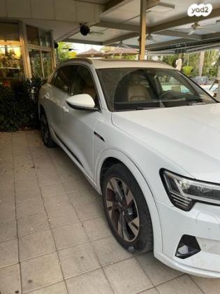 אאודי E-tron 4X4 Advanced אוט' חשמלי (408 כ''ס) חשמלי 2021 למכירה בגינתון