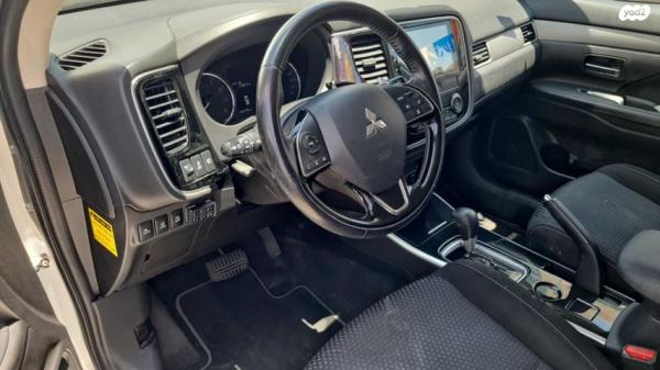 מיצובישי אאוטלנדר Intense אוט' 7 מק' 2.0 (150 כ"ס) בנזין 2018 למכירה בירושלים