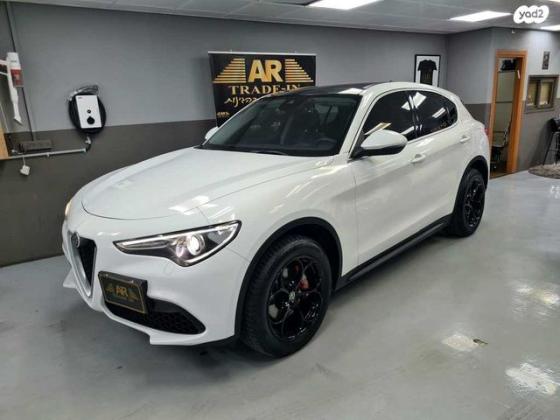 אלפא רומיאו סטלויו 4X4 Milano אוט' 2.0 (200 כ''ס) בנזין 2018 למכירה בראשון לציון