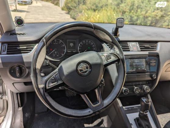 סקודה אוקטביה Ambition אוט' 1.2 (110 כ"ס) בנזין 2016 למכירה בטללים