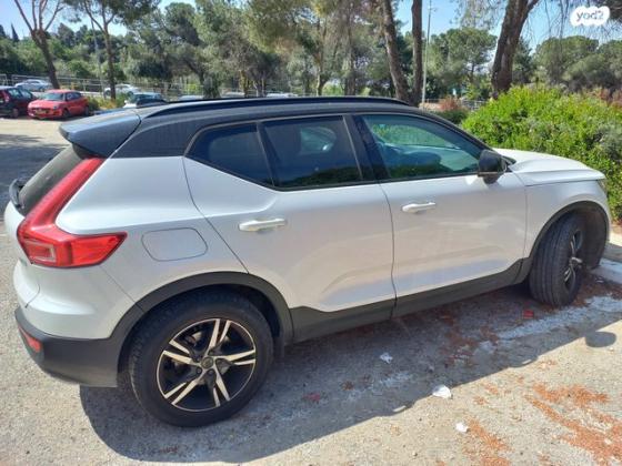 וולוו XC40 T4 R-Design אוט' 2.0 (190 כ''ס) בנזין 2018 למכירה בחיפה