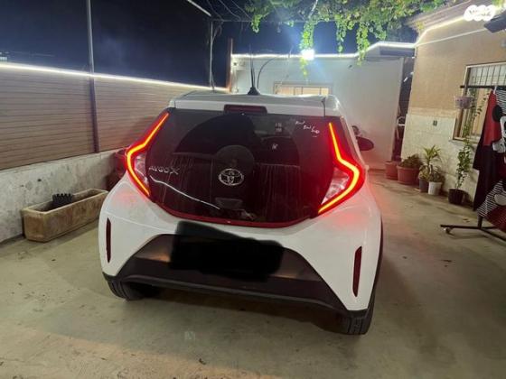 טויוטה אייגו קרוס (AYGO X) Pure הצ'בק 4X2 אוט' 1.0 (72 כ"ס) בנזין 2022 למכירה בכפר ורדים