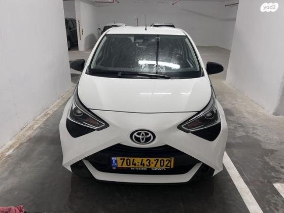 טויוטה אייגו (AYGO) X-Play אוט' 1.0 (72 כ''ס) בנזין 2021 למכירה בקרית גת