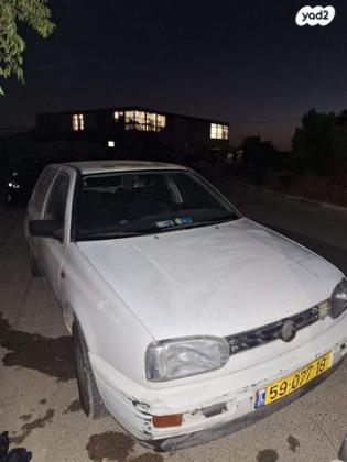 פולקסווגן גולף CL אוט' 1.6 בנזין 1997 למכירה בפדואל