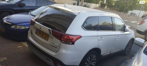 מיצובישי אאוטלנדר Instyle אוט' 7 מק' 2.0 (150 כ"ס) בנזין 2019 למכירה ברמת גן