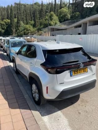 טויוטה יאריס קרוס HSD Urban אוט' 1.5 (92 כ''ס) בנזין 2021 למכירה בקרית מוצקין