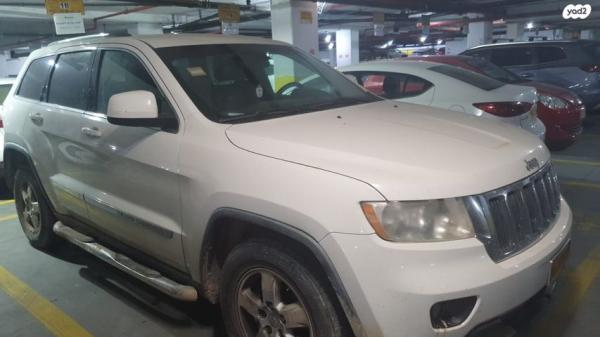 ג'יפ / Jeep גרנד צ'ירוקי 4X4 Laredo אוט' 3.6 (282 כ''ס) בנזין 2011 למכירה בגבעתיים