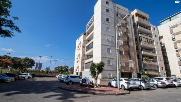 שער האריות 8 (הקריה)