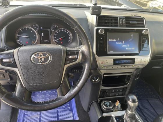 טויוטה לנד קרוזר קצר 4X4 Luxury אוט' דיזל 2.8 (177 כ"ס) דיזל 2019 למכירה בנצרת