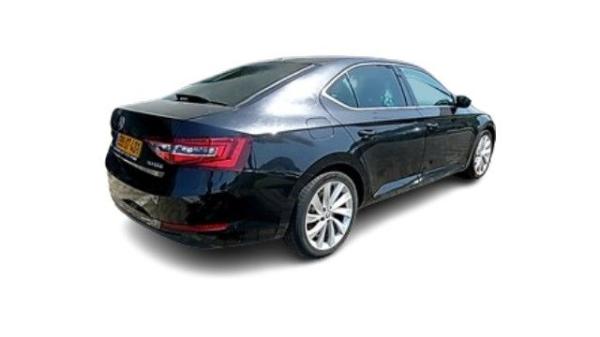 סקודה סופרב (עד 2019) Style אוט' 1.4 (150 כ"ס) בנזין 2018 למכירה ב