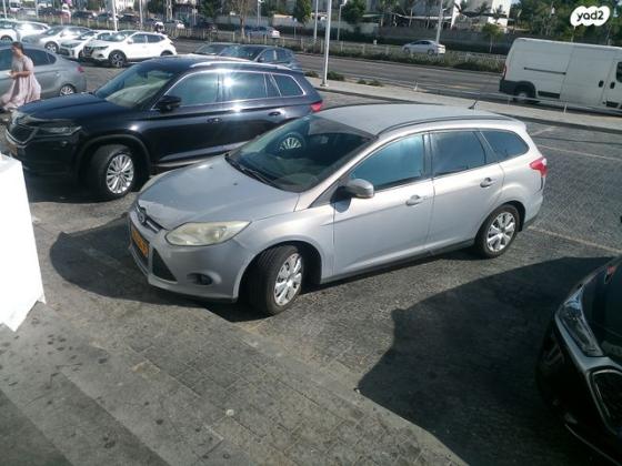 פורד פוקוס Trend סטיישן אוט' 1.6 (125 כ''ס) בנזין 2012 למכירה באשדוד