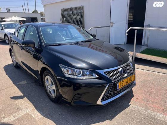 לקסוס CT200H Executive הייבריד אוט' 1.8 (99 כ''ס) בנזין 2018 למכירה בחולון