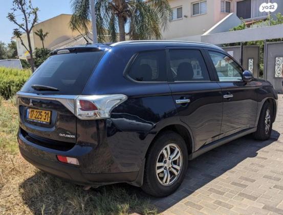 מיצובישי אאוטלנדר Instyle אוט' 7 מק' 2.0 (150 כ"ס) בנזין 2014 למכירה בכפר סבא