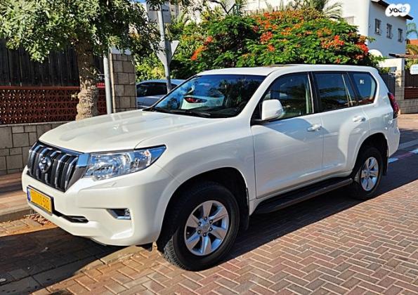 טויוטה לנד קרוזר ארוך 4X4 Luxury 5 אוט' דיזל 5 מק' 2.8 (177 כ"ס) דיזל 2020 למכירה בראשון לציון
