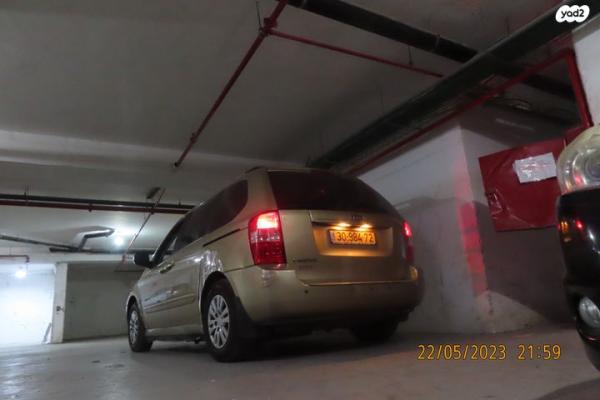 קיה קרניבל LX אוט' 7 מק' 2.7 (189 כ''ס) בנזין 2011 למכירה בירושלים