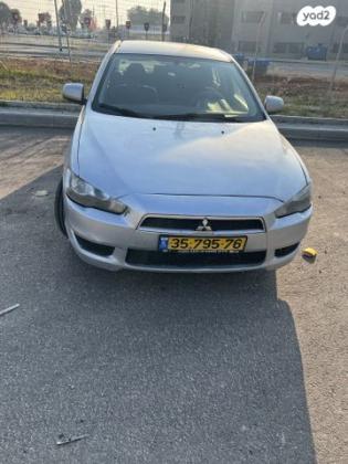 מיצובישי לנסר הדור החדש Invite אוט' 1.5 (109 כ''ס) בנזין 2011 למכירה באור יהודה