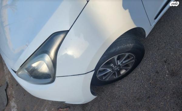 יונדאי i10 Premium אוט' 1.0 (66 כ"ס) בנזין 2015 למכירה בכפר קאסם