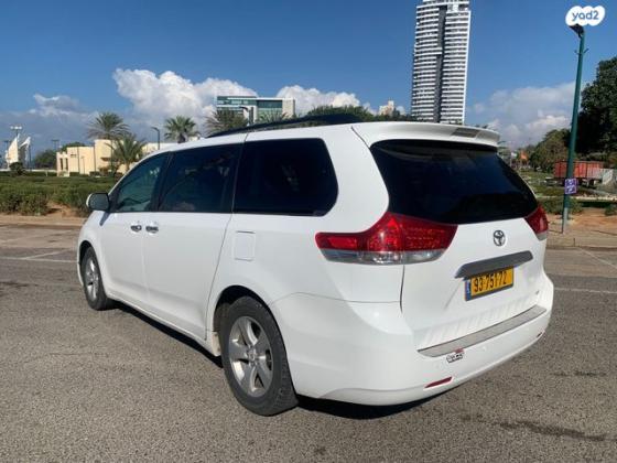 טויוטה סיינה LE אוט' 3.5 (0 כ''ס) בנזין 2011 למכירה בנתניה