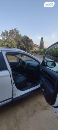 מיצובישי אאוטלנדר Premium אוט' 7 מק' 2.0 (150 כ''ס) בנזין 2018 למכירה בעפולה