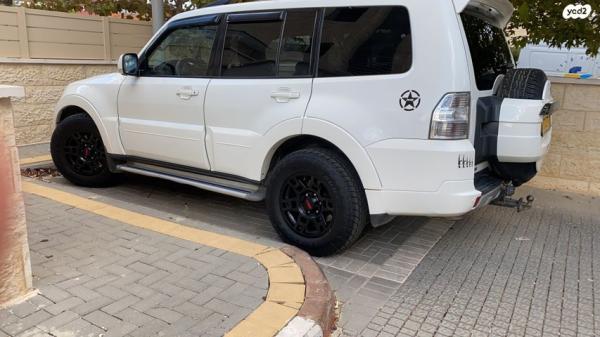 מיצובישי פג'רו ארוך 4X4 Desert אוט' דיזל 7 מק' 3.2 (200 כ"ס) דיזל 2012 למכירה בחריש