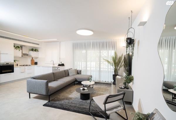 שלמה לוי 8 (שיכוני המזרח)