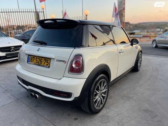 מיני קופר Pepper-S אוט' 3 דל' 1.6 (184 כ"ס) בנזין 2013 למכירה בחיפה