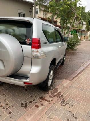 טויוטה לנד קרוזר קצר 4X4 Select 60th אוט' דיזל 3.0 (190 כ''ס) דיזל 2011 למכירה בכפר סבא