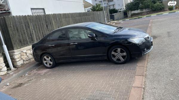 הונדה סיוויק סדאן החדשה Executive אוט' 1.8 (140 כ''ס) בנזין 2011 למכירה בפרדס חנה כרכור