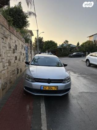 פולקסווגן ג'טה Trendline אוט' 1.4 (122 כ''ס) [2008-2011] בנזין 2011 למכירה בנס ציונה