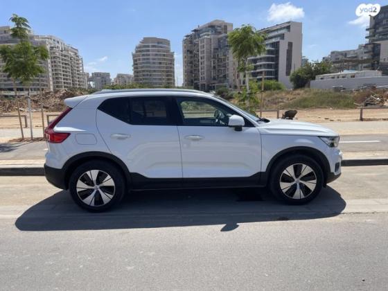 וולוו XC40 T3 Momentum Plus אוט' 1.5 (163 כ''ס) בנזין 2021 למכירה ברמת השרון
