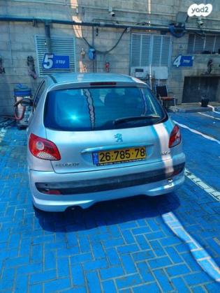 פיג'ו 206 + Urban ידני 5 דל' 1.4 (73 כ''ס) בנזין 2011 למכירה ברמלה