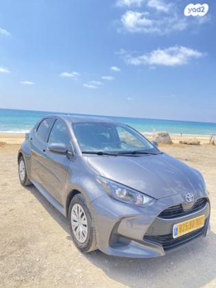 טויוטה יאריס Style אוט' 1.5 (125 כ"ס) בנזין 2022 למכירה בחיפה