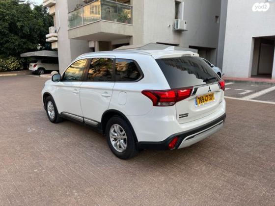 מיצובישי אאוטלנדר 4X4 Intense אוט' 7 מק' 2.0 (150 כ''ס) בנזין 2019 למכירה בגבעתיים