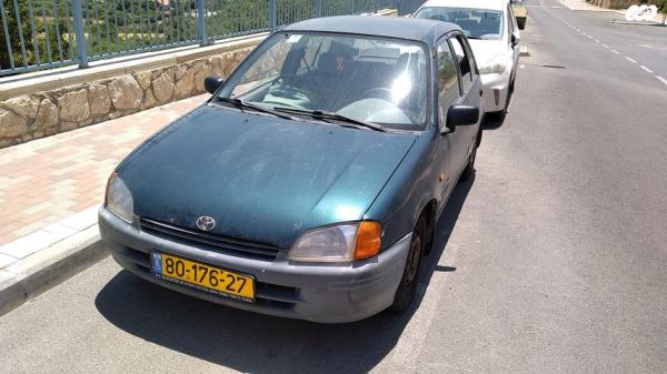 טויוטה סטארלט XLI אוט' 1.3 5 דל' בנזין 1998 למכירה בירושלים