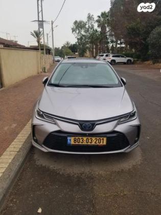 טויוטה קורולה הייבריד Lounge Luxury סדאן אוט' 1.8 (98 כ''ס) בנזין 2019 למכירה ברמת השרון