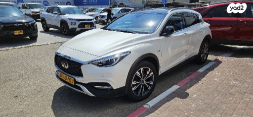 אינפיניטי QX30 Luxury Tech אוט' 2.0 (211 כ''ס) בנזין 2019 למכירה בפתח תקווה