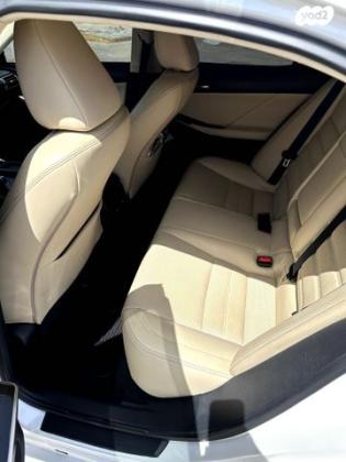 לקסוס IS300h Premium הייבריד אוט' 2.5 (181 כ"ס) בנזין 2015 למכירה באשקלון