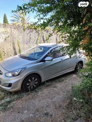 יונדאי i25 Inspire אוט' 1.4 (109 כ''ס) בנזין 2012 למכירה בראש העין